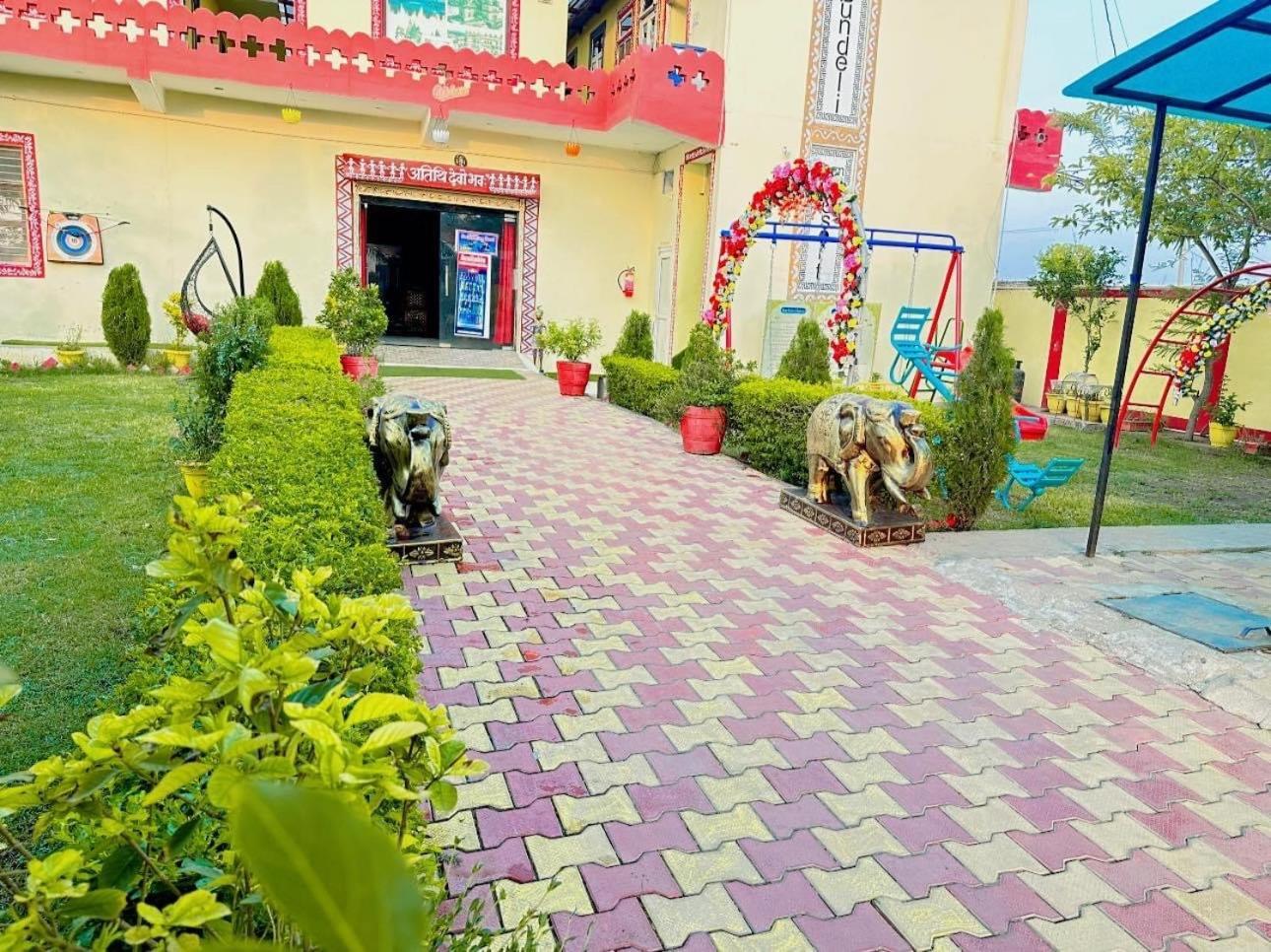 Bundeli Farm Resort & Banquet Orchha Esterno foto