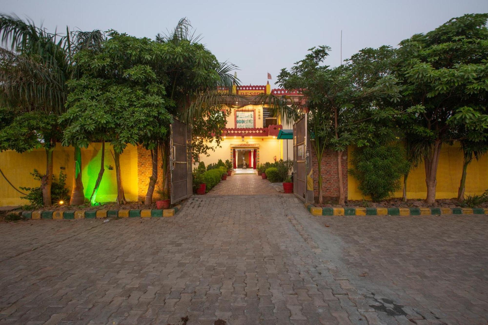 Bundeli Farm Resort & Banquet Orchha Esterno foto