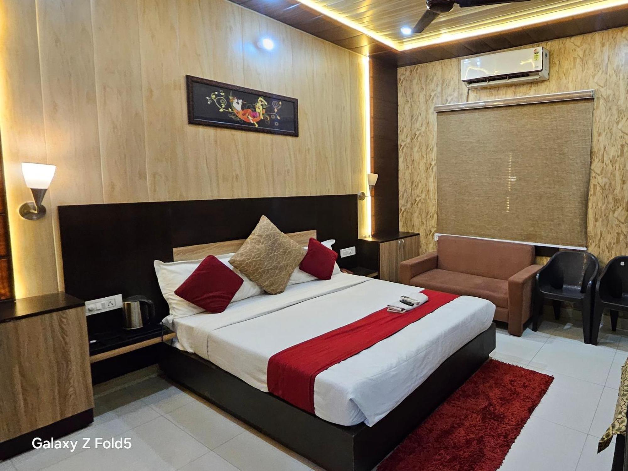 Bundeli Farm Resort & Banquet Orchha Esterno foto