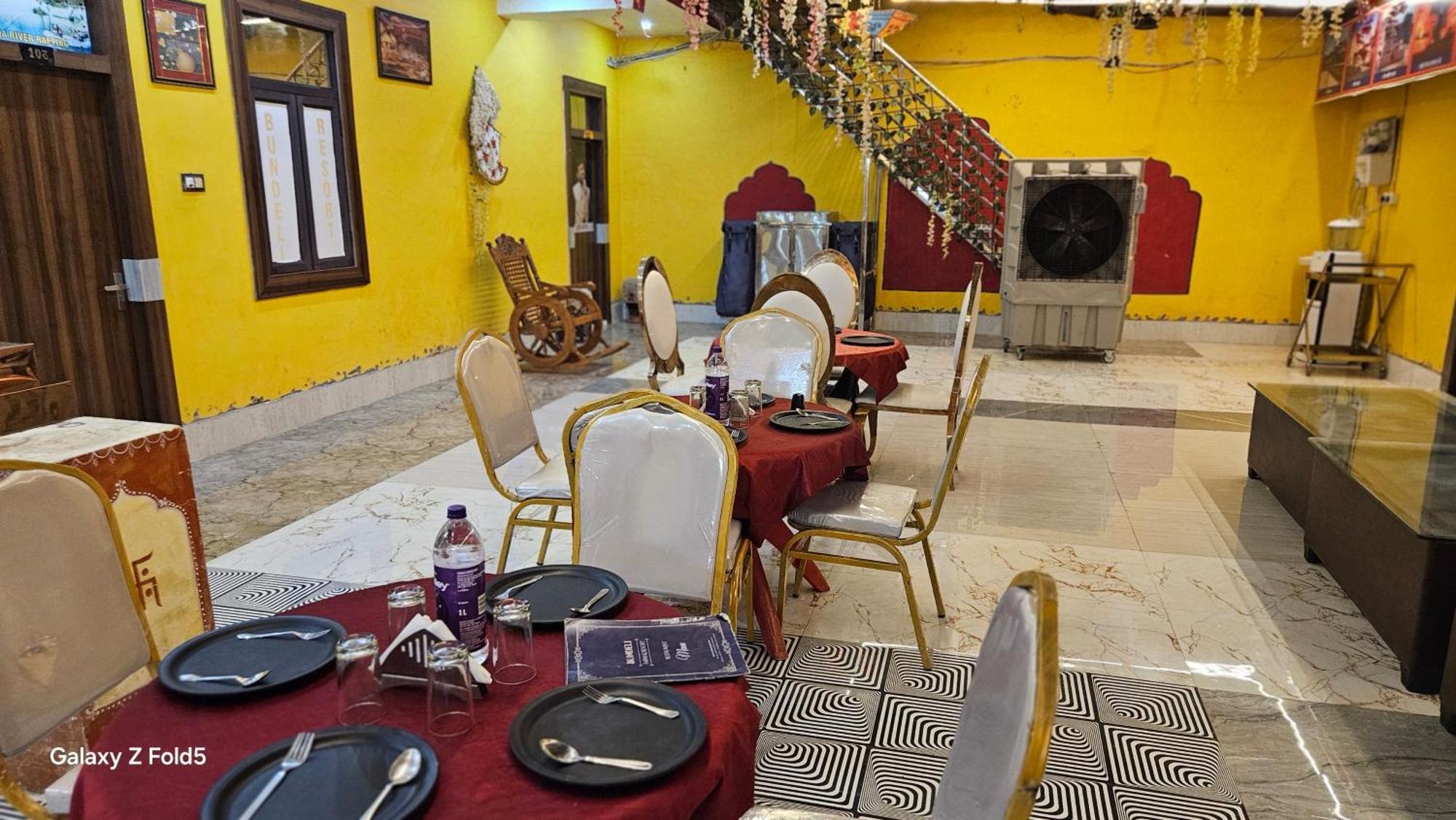 Bundeli Farm Resort & Banquet Orchha Esterno foto