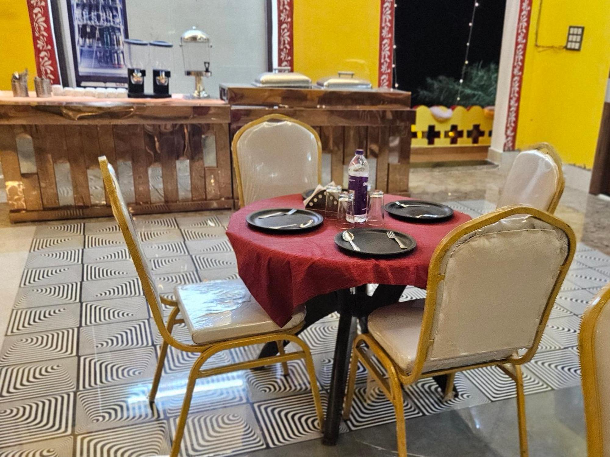 Bundeli Farm Resort & Banquet Orchha Esterno foto