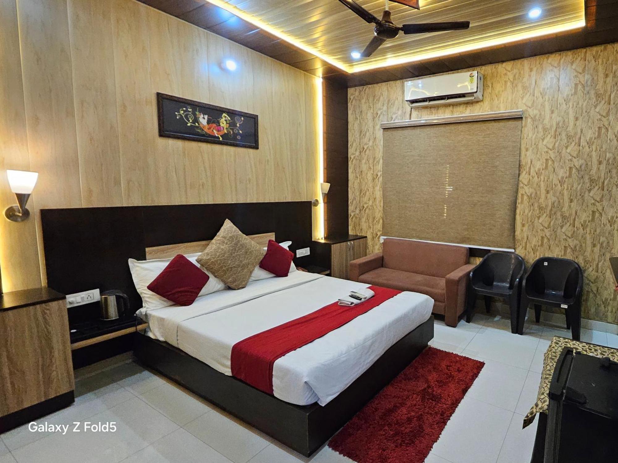 Bundeli Farm Resort & Banquet Orchha Esterno foto