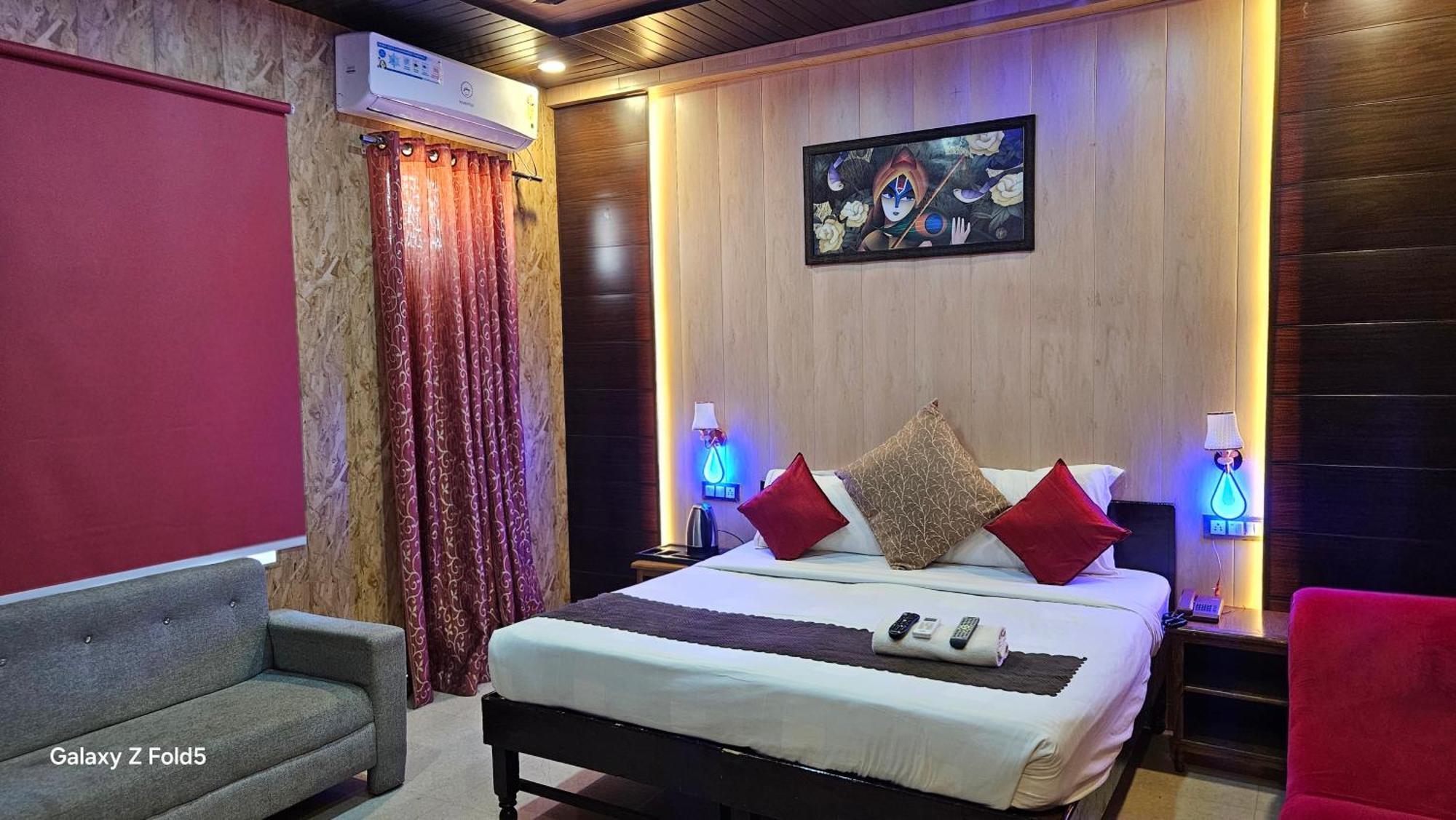 Bundeli Farm Resort & Banquet Orchha Esterno foto